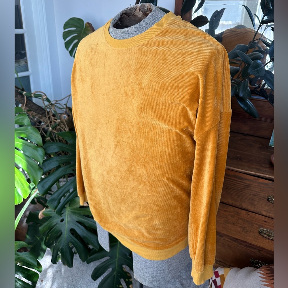 Listicle gold mustard ribbed velvet long sleeve top size large